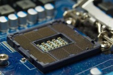 Китайцы показали новейшие процессоры на замену Intel и AMD