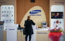 Samsung откроет 100 магазинов в России после бойкота «Связного» и «Евросети»